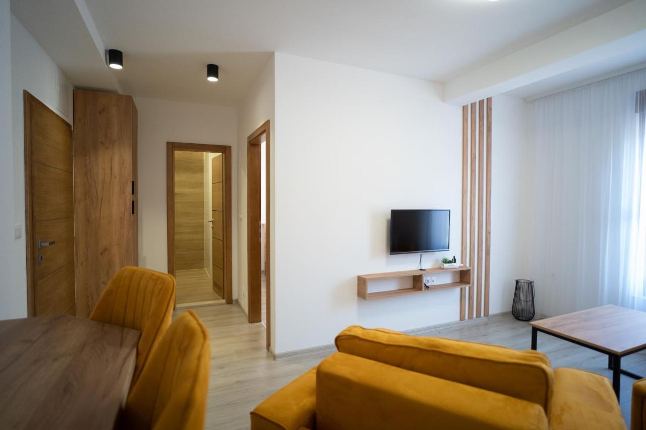 Apartments And Rooms Smile Mostar Exterior photo